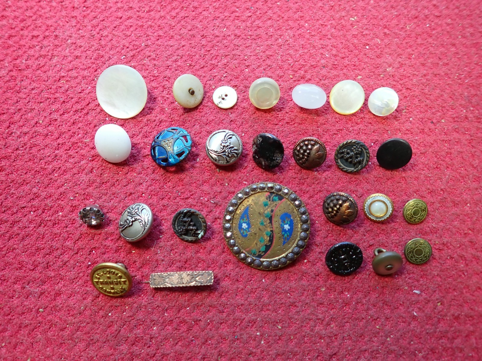 Vintage Twenty Five (25) Mix of Buttons & Pin Picture, MOP, Transit