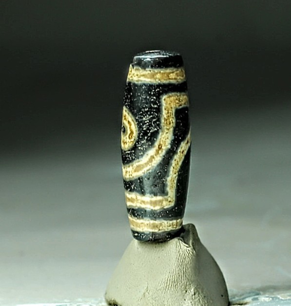 Rare Pre-1800s Indo/Tibetan Old Agate 2 Eye Motif Dzi Bead 14*39mm