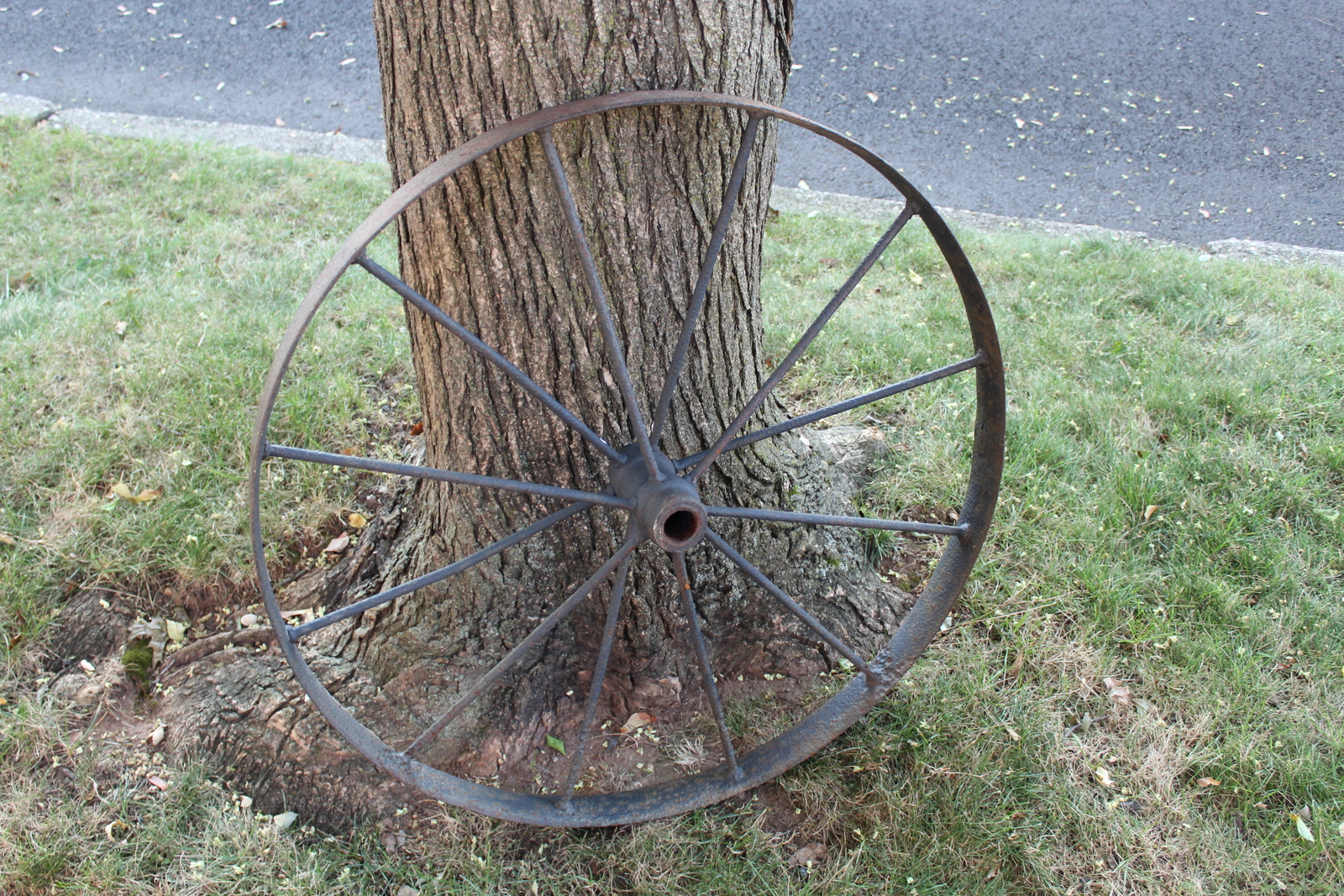 Antique Wagon Wheel Tractor Automobile #4 12 Spokes 32 Inches Tall Farm Decor