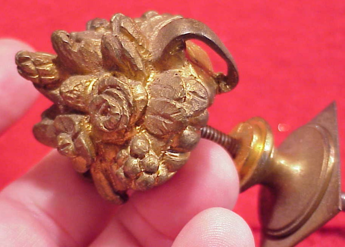 ORIGINAL 2 1/4″ BRASS FINIAL FROM 1840s TORTISE INLAY MANTLE CLOCK GOLD GILT