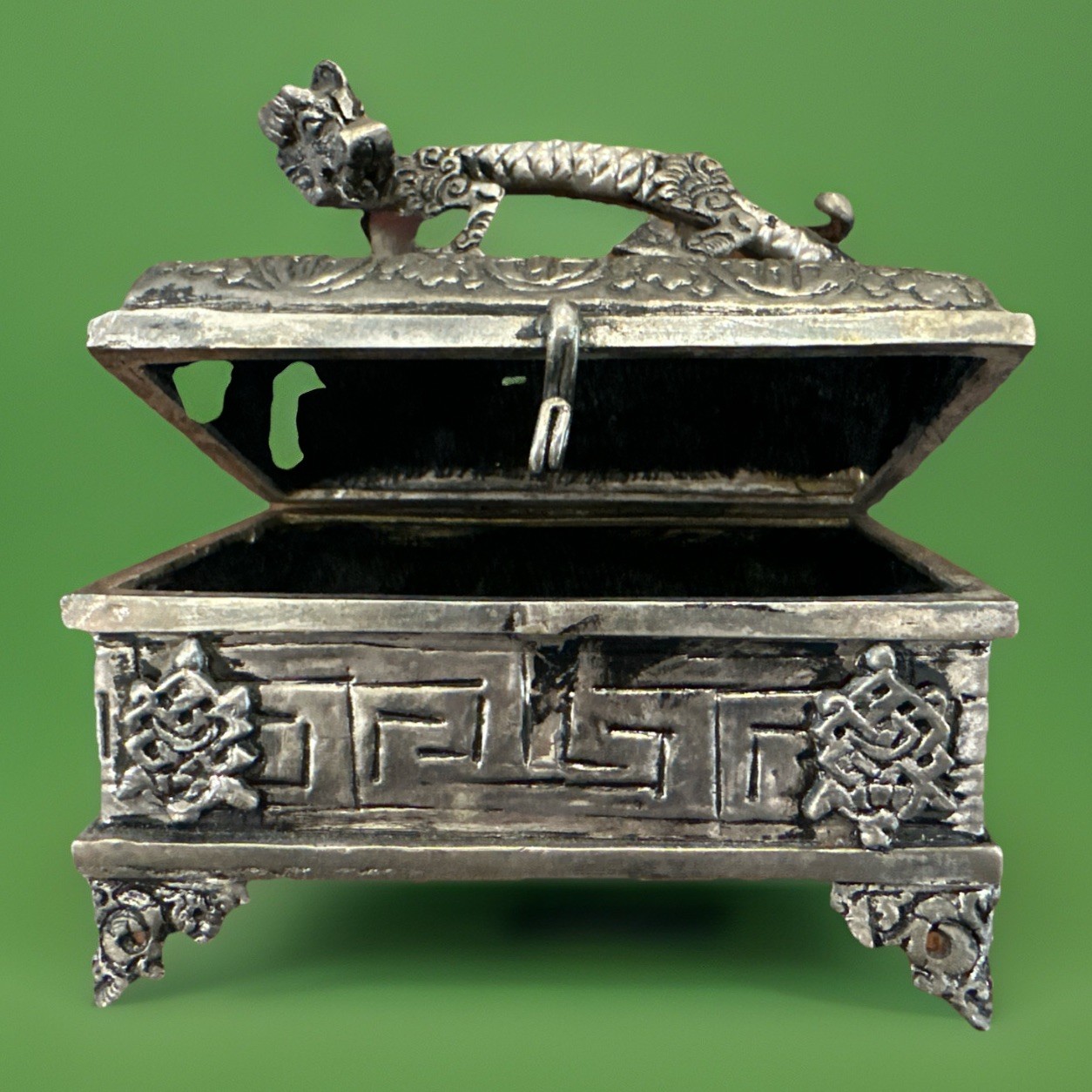 Asian Chinese TRINKET JEWELRY BOX w/Dragon Lid Metal Velvet-Lined Footed VINTAGE