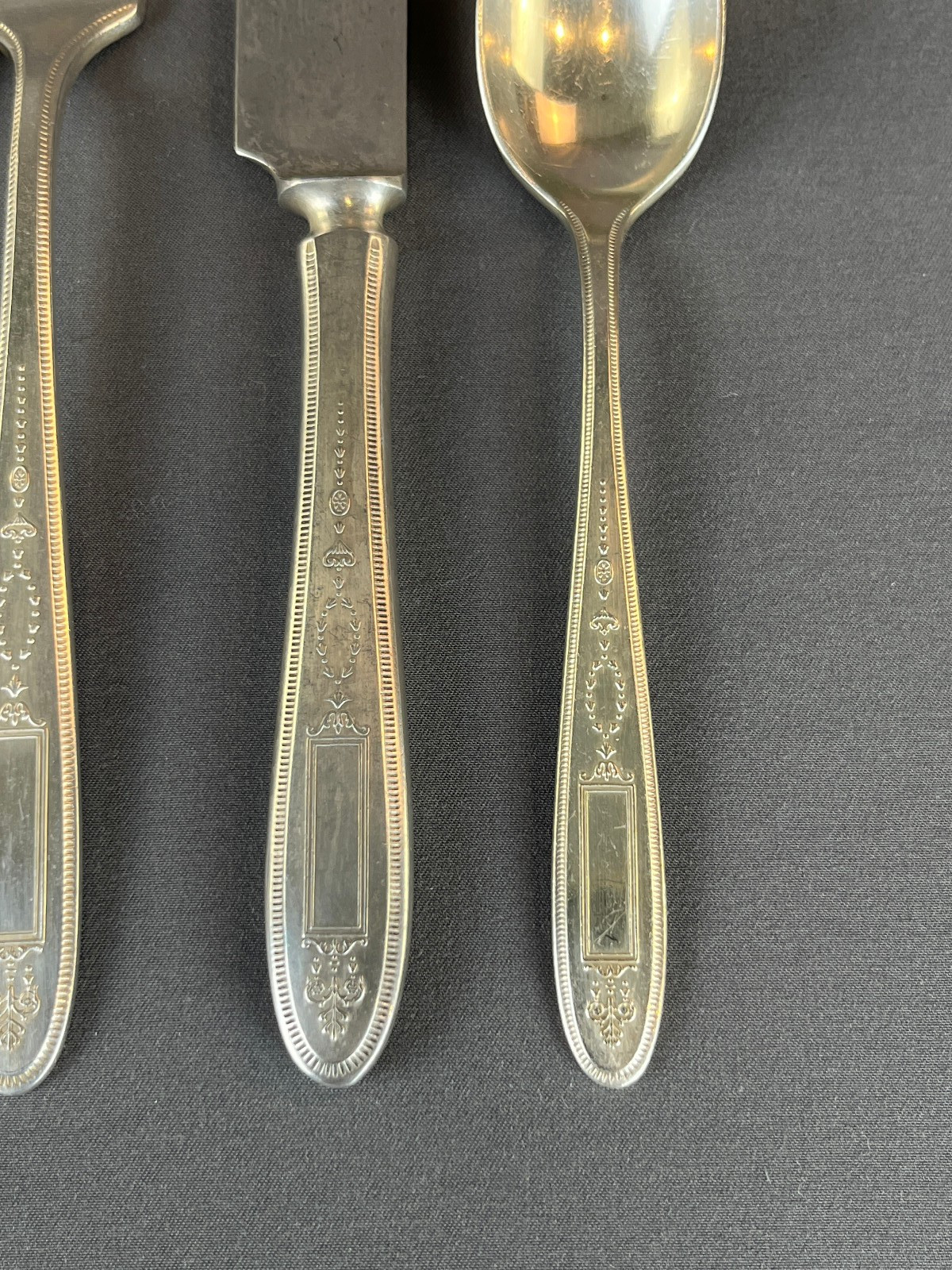 41 Pc Partial Oneida GROSVENOR Flatware Set No Mono: EUC