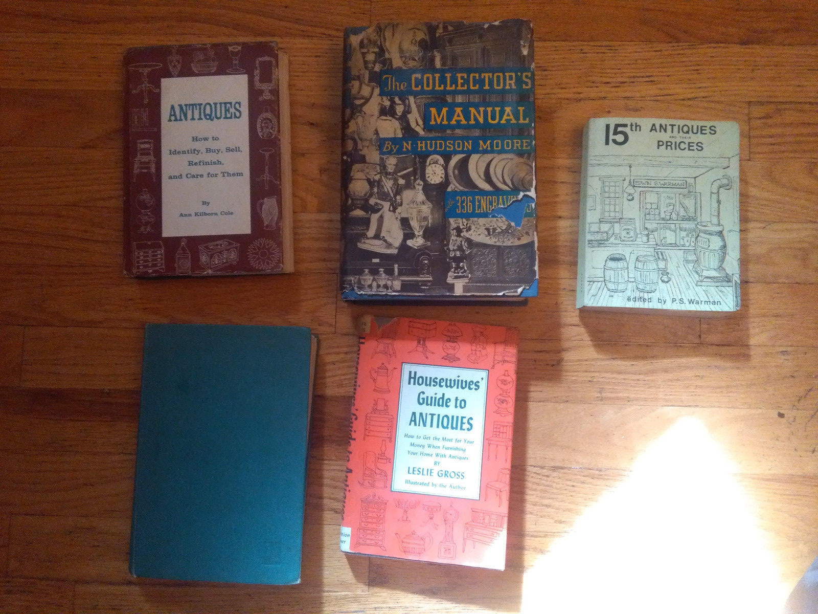 lot of collection price guides to antiques 1980 1959 1946 1960 1935
