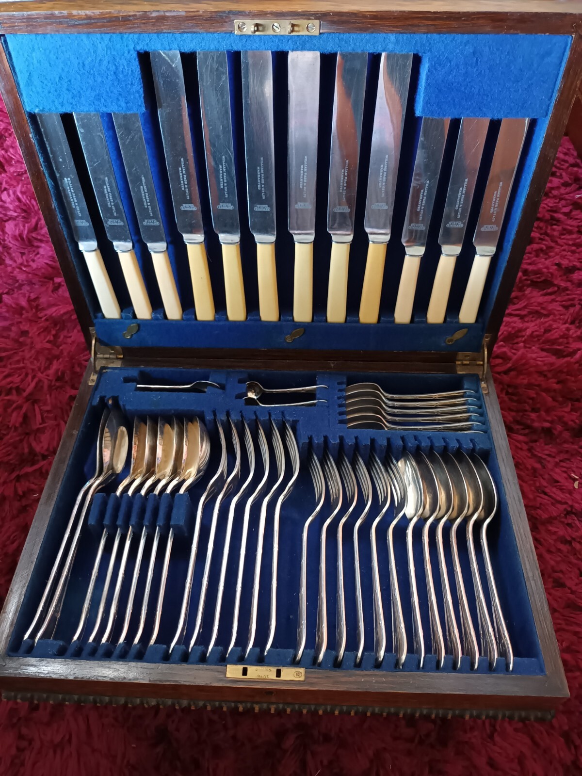 Antique Canteen Cutlery 47pcs for 6 pax Monogram “Copperplate S” Bow&R (AF83)