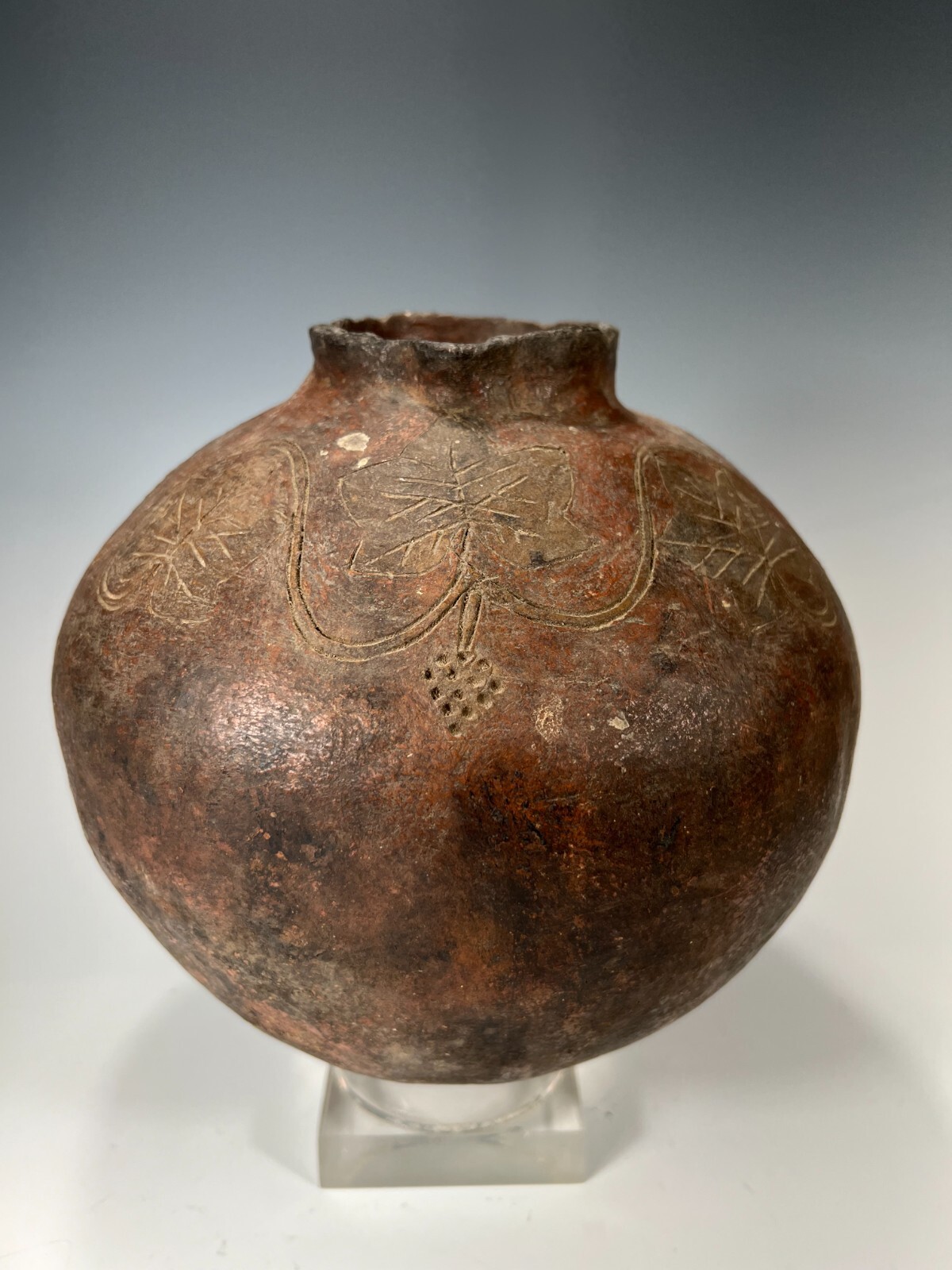 Eastern Roman Byzantine Pottery Vessel w/ Grape leaf & Grape Bunch ca 5-8th c.