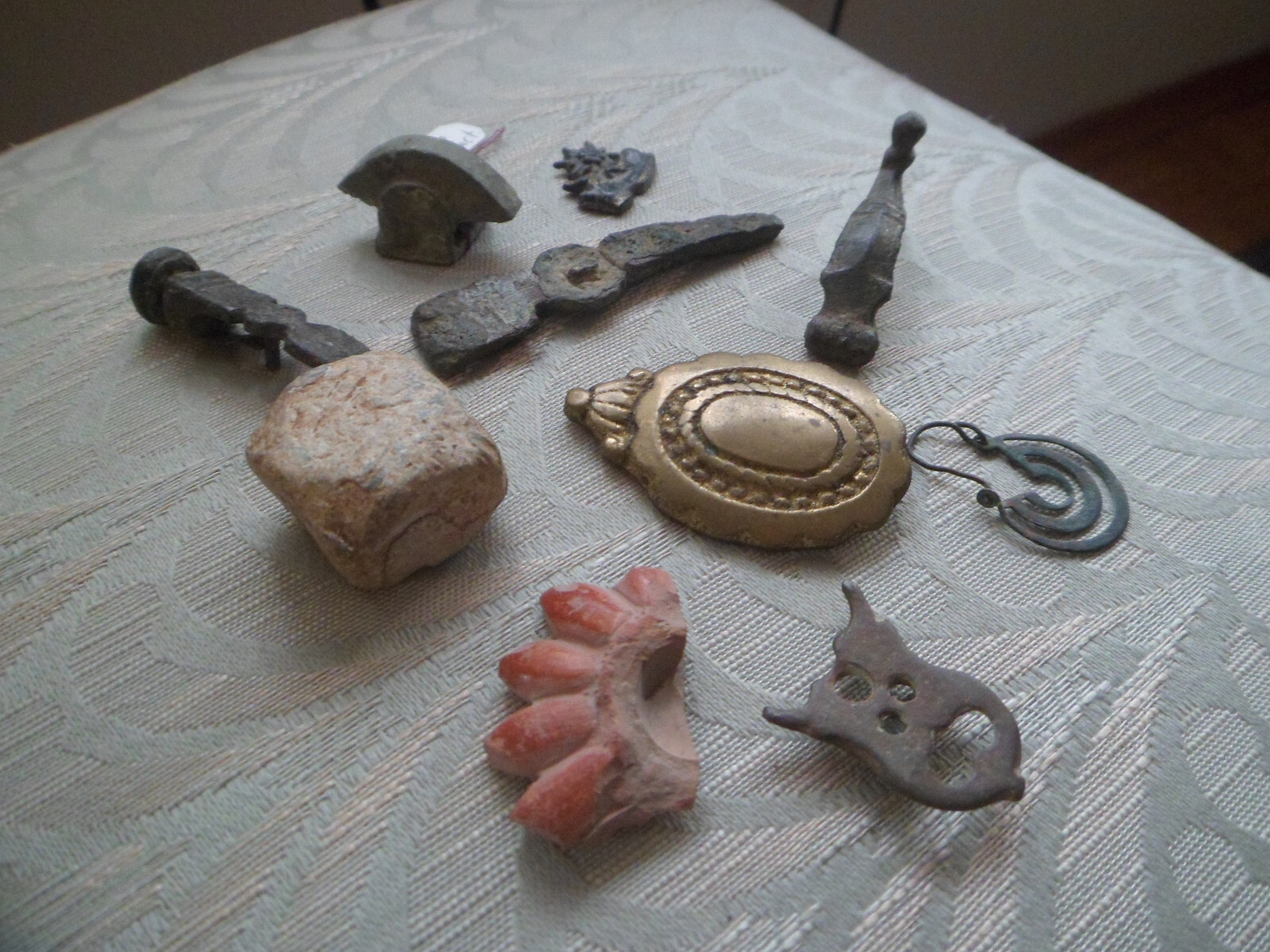 COLLECTION OF 10 ANCIENT ARTIFACTS. PREHISTORIC/CELTIC/THRACIAN/ROMAN/BYZANTINE.