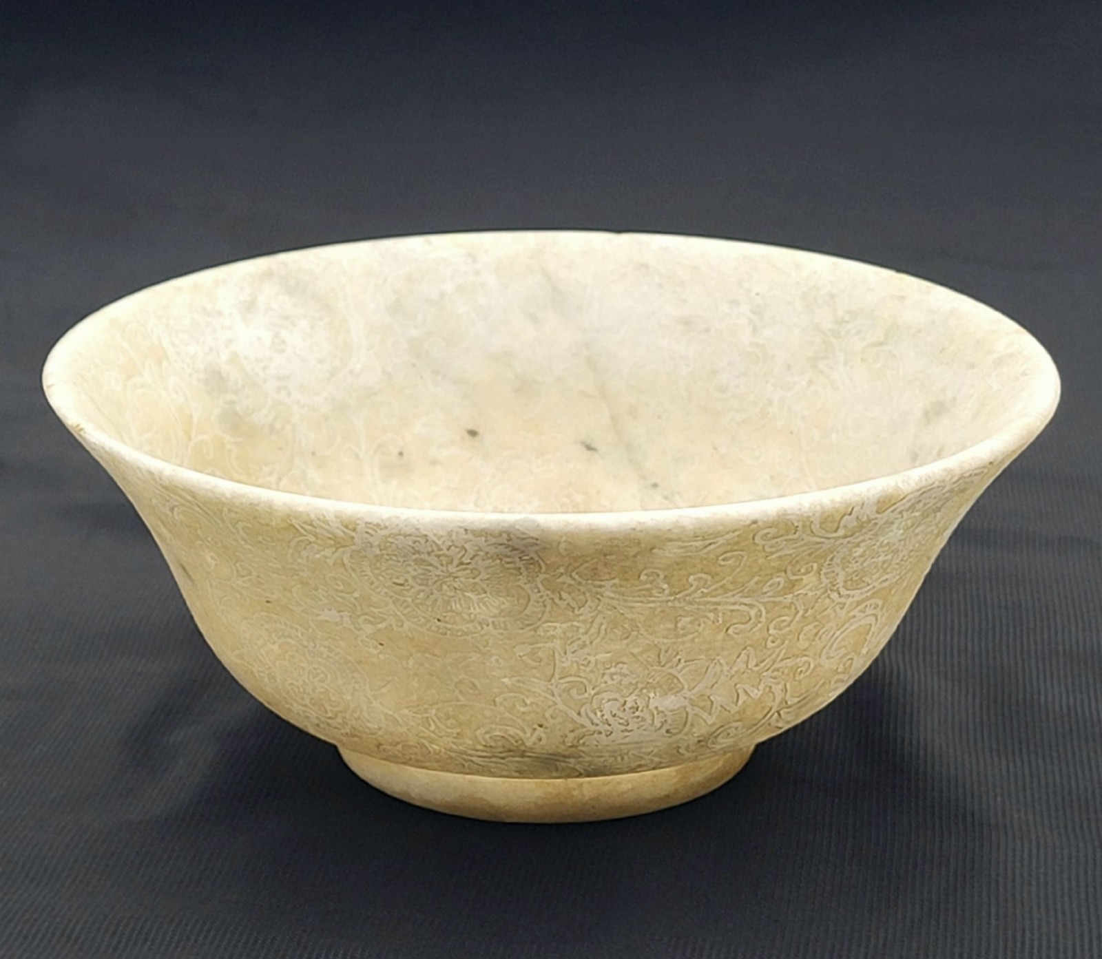 Antique Chinese White Pale Jade Bowl 12cm Diameter x 5cm High
