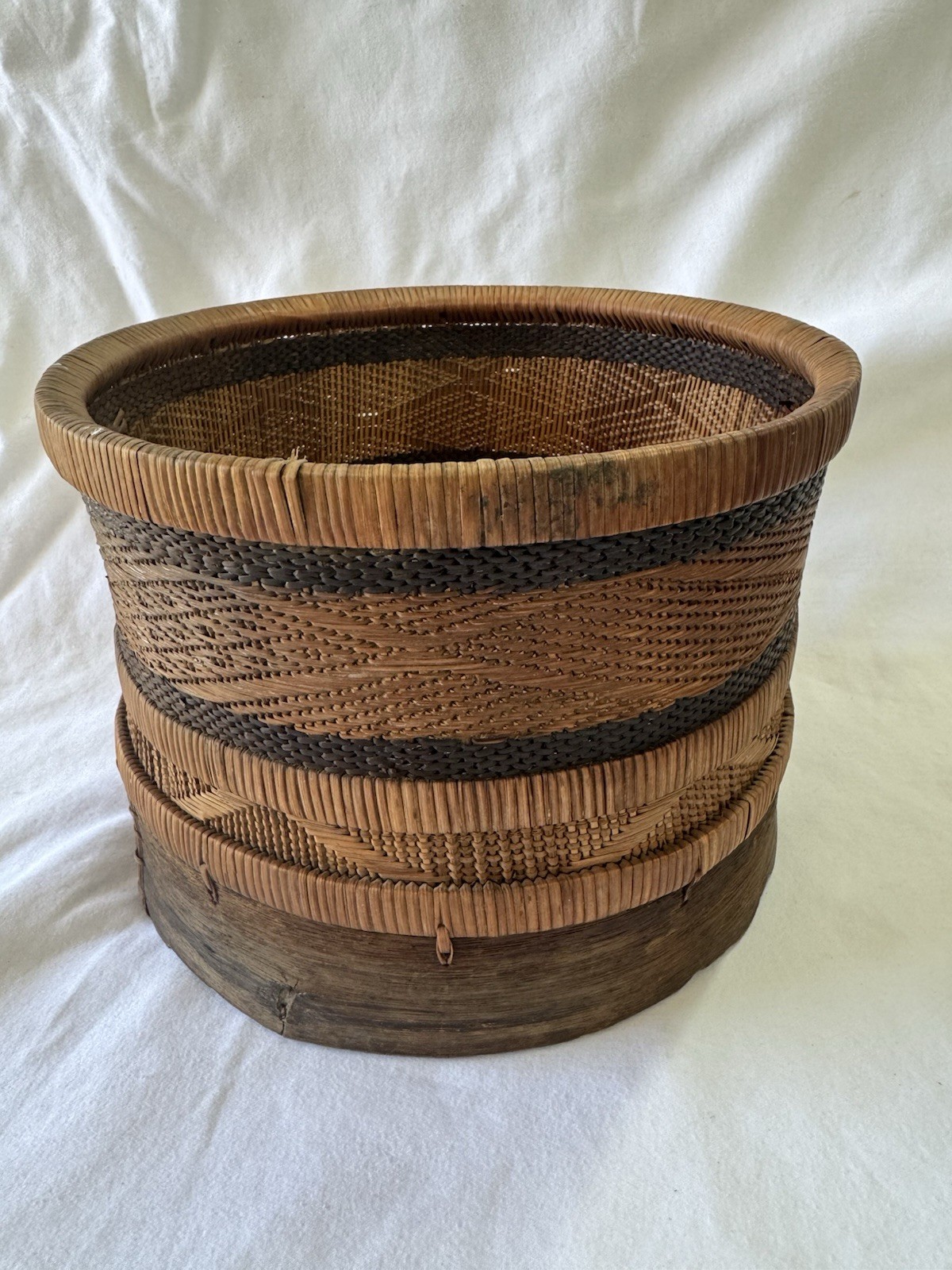 Antique Pende Basket, Congo, Early 20th Century