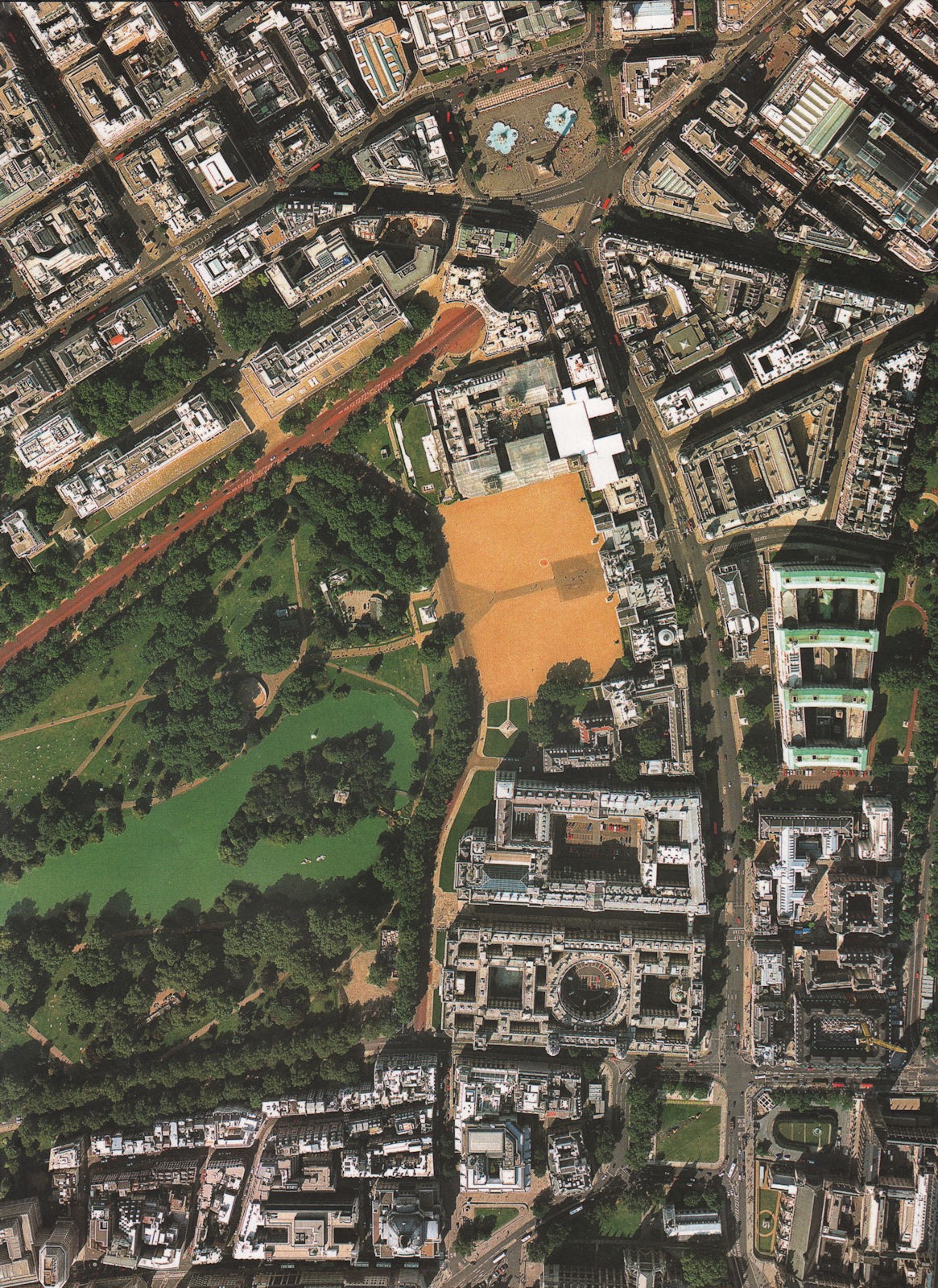 LONDON. St. James’s Park Whitehall Westminster Trafalgar Square 2000 old map