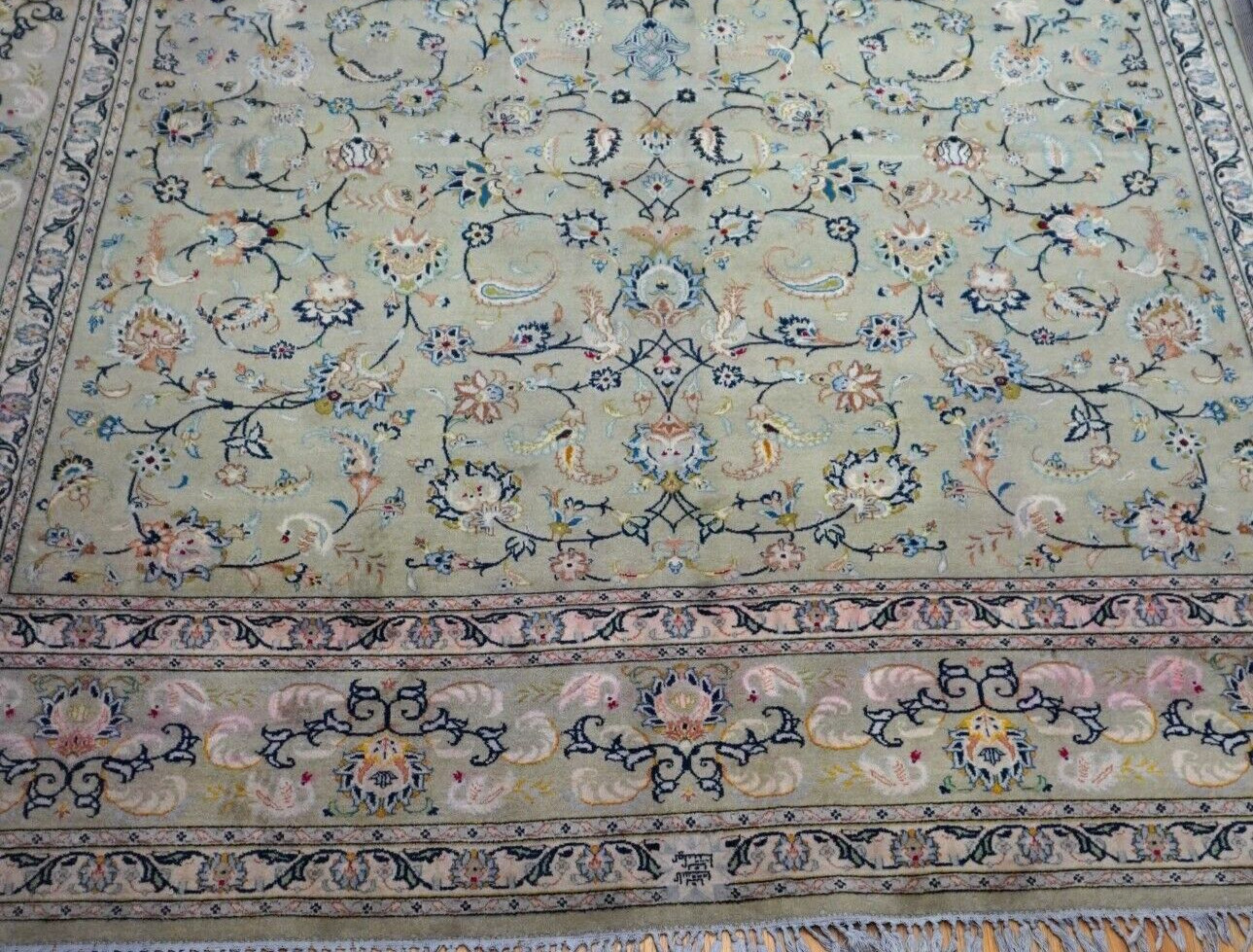 Antique Kashann Signed Birds Hand Knotted Pistachios Green Wool Rug 9’7″ x 13’5″