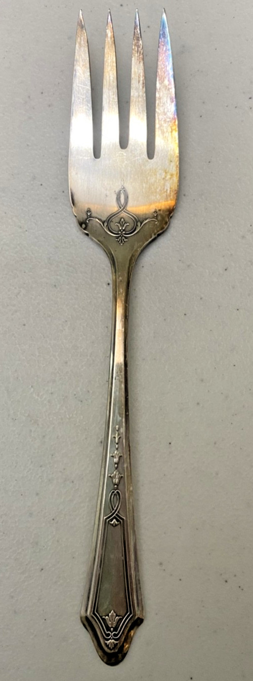 ONEIDA c1923 DUCHESS PATTERN SILVERPLATED MEAT SERVING FORK Tudor Plate