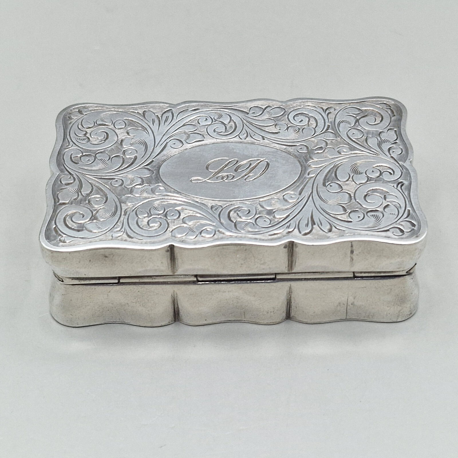 Sterling Silver Rectangular Table Snuff by M Kamin & Co Ltd 1977 Jubilee Mark