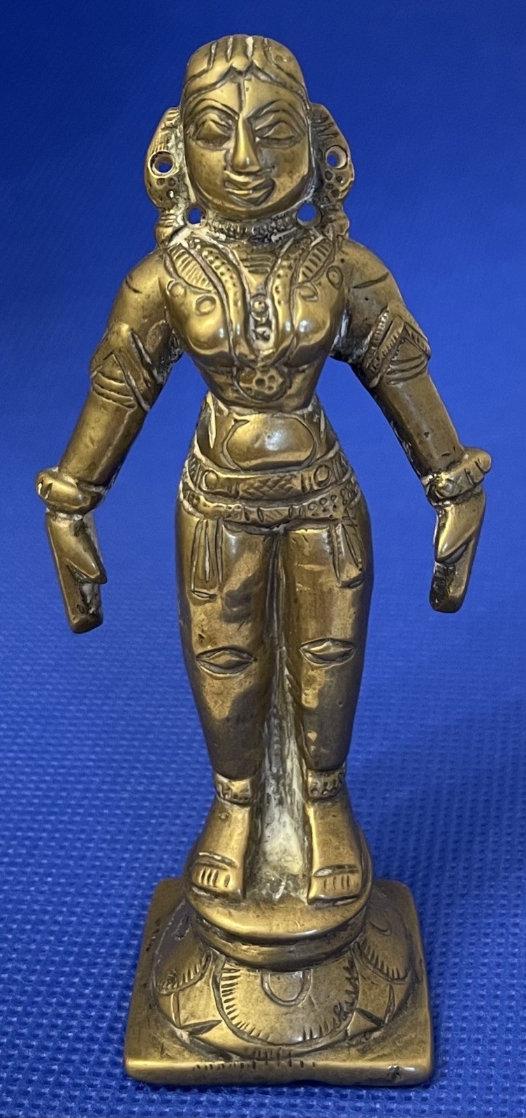 Indian solid brass female statue figurine 10cm – excellent detail – Free Post