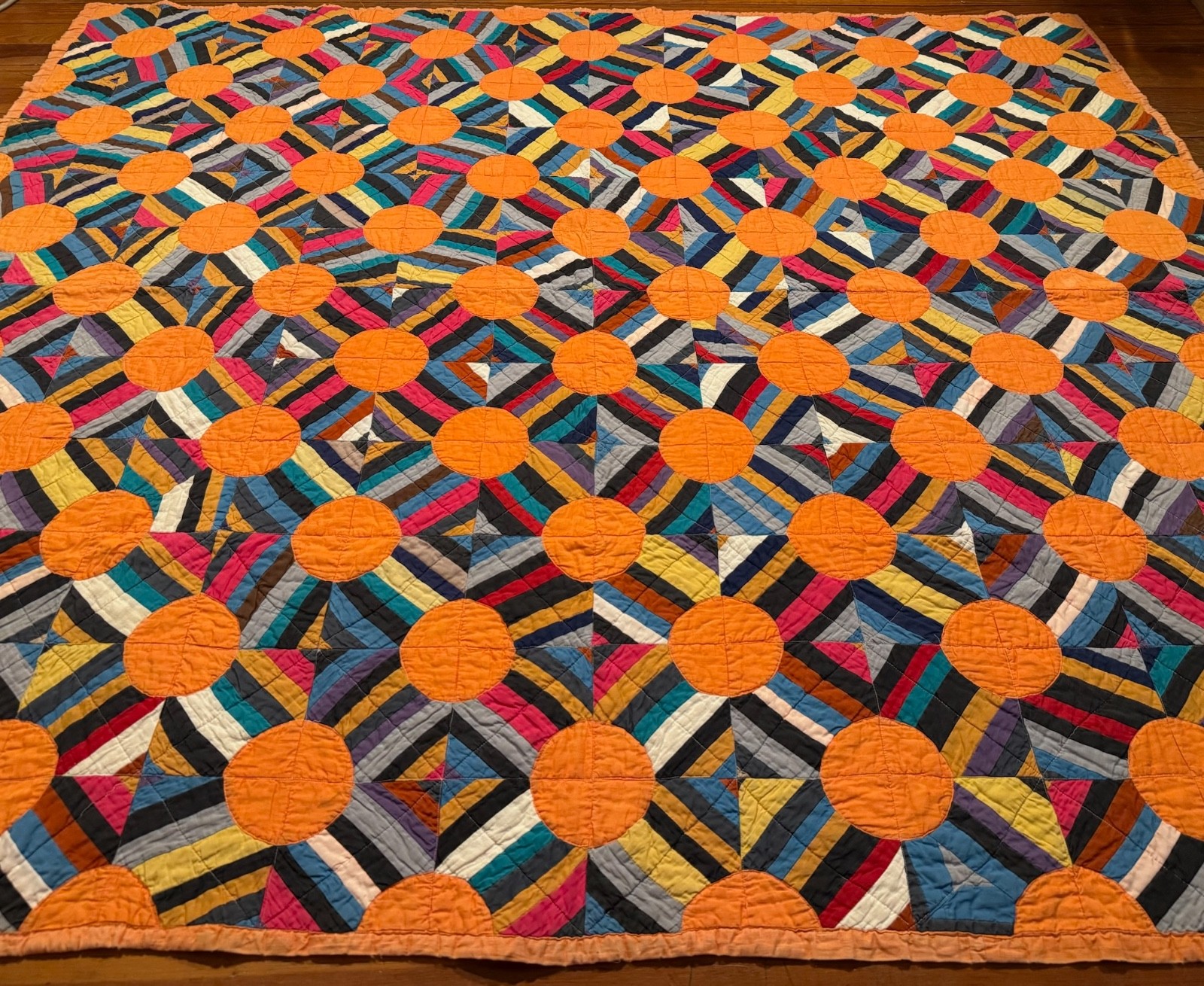 INCREDIBLE ANTIQUE PATCHWORK QUILT, COLORFUL OPTICAL ORANGES ON LOG CABIN,C1930!