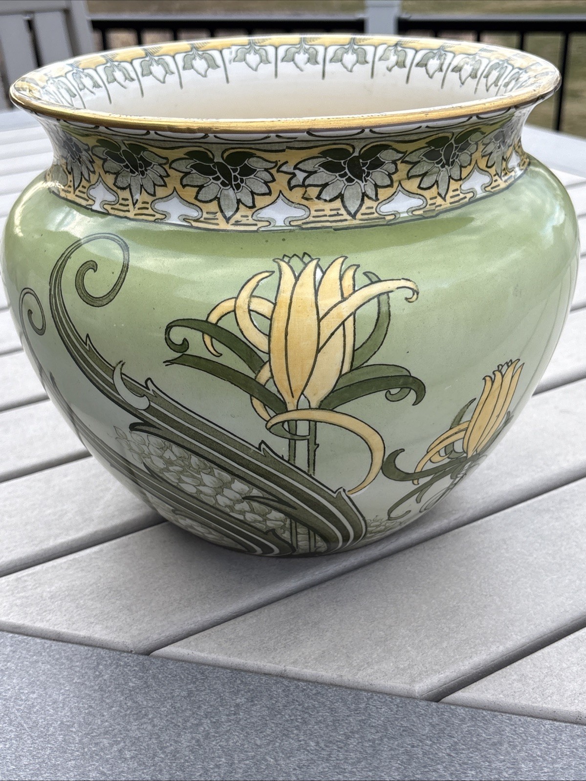 Large 11” X 9.25” Royal Doulton Jardiniere Beautiful