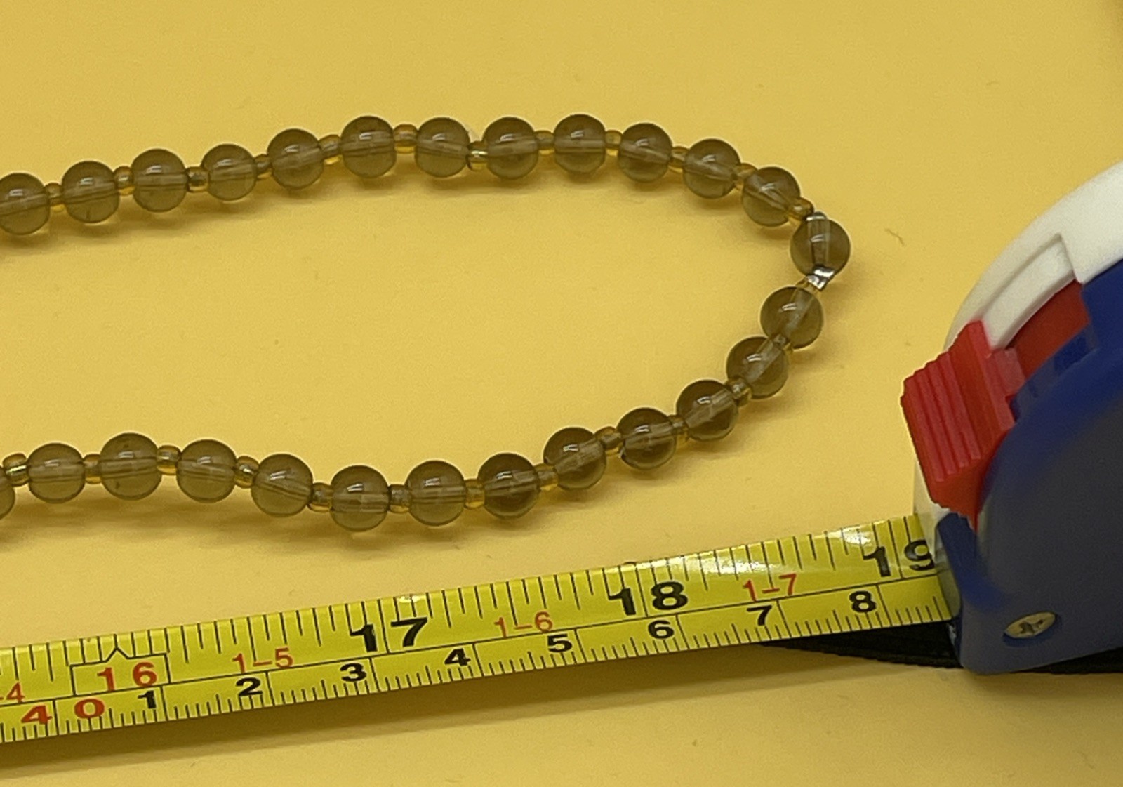 BEAUTIFUL Chinese Inspired Multi Colored Jade Colored Necklace Mint Condition!