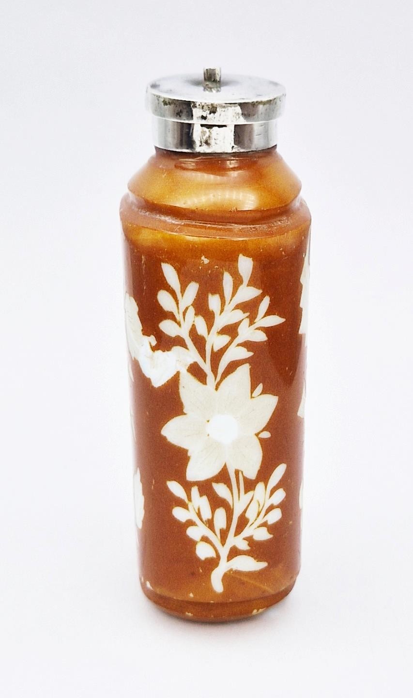 VICTORIAN SOLID SILVER MOUNTED AMBER ETCHED GLASS SCENT BOTTLE – BRITISH EMBLEMS