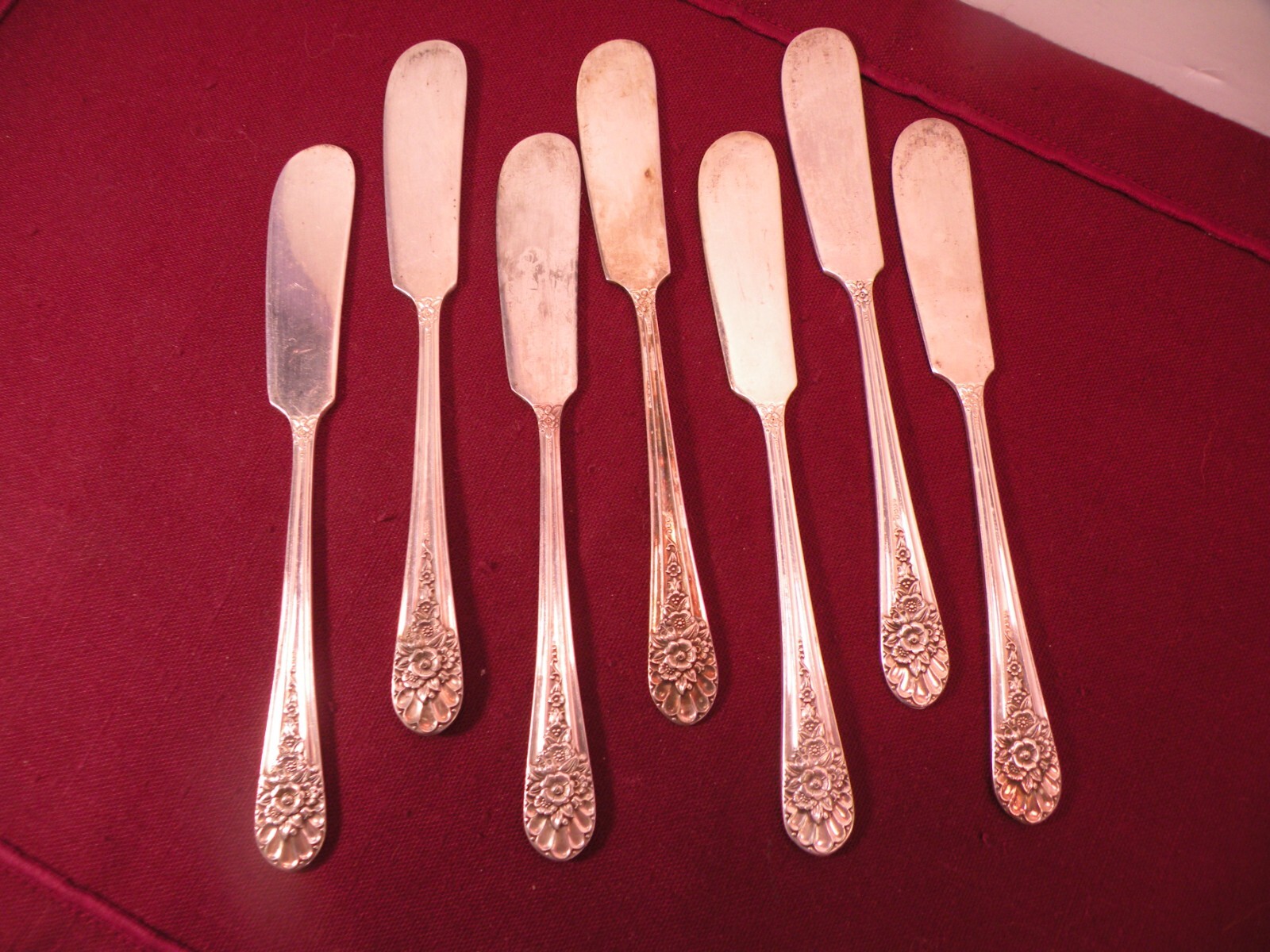 Set Of 7 JUBILEE 1953 WM ROGERS INTERNATIONAL FLAT HANDLE BUTTER SPREADERS 6 1/8