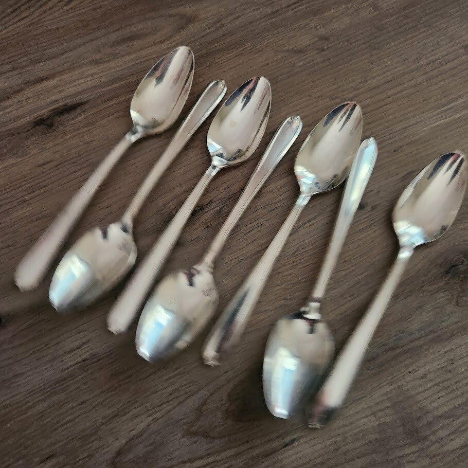 7 Oneida Silver Longchamps Chaumont Teaspoon 6 1/4″ Silverplate 1935
