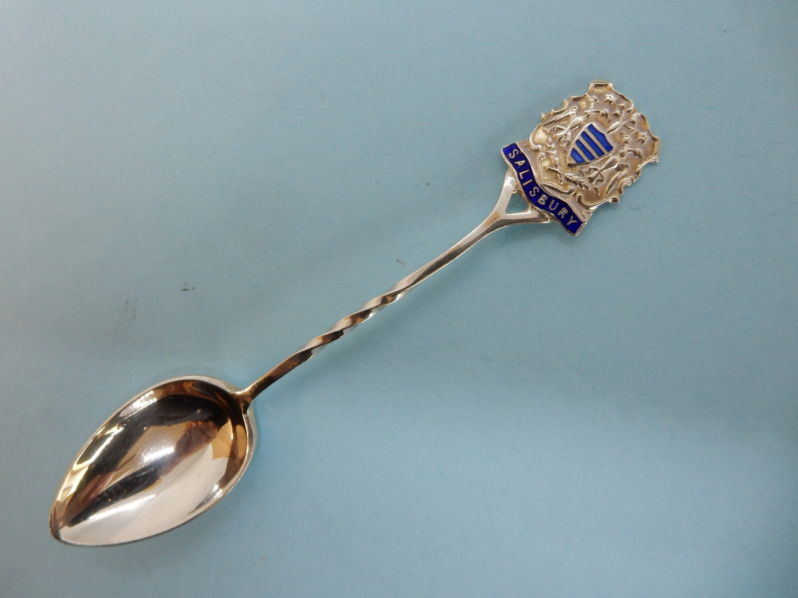 SALISBURY Hallmarked SILVER & Enamel Souvenir SPOON. Sydney & Co 1924