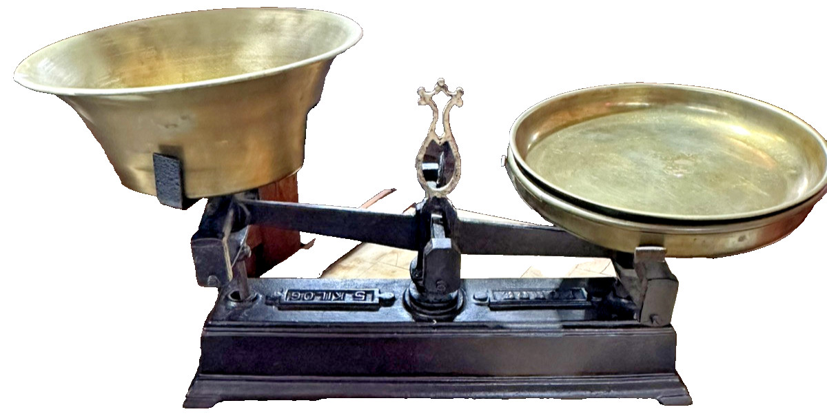 Antique Balance Scale French Force Cast Iron 5 Kilo KG With 3 Brass Pans