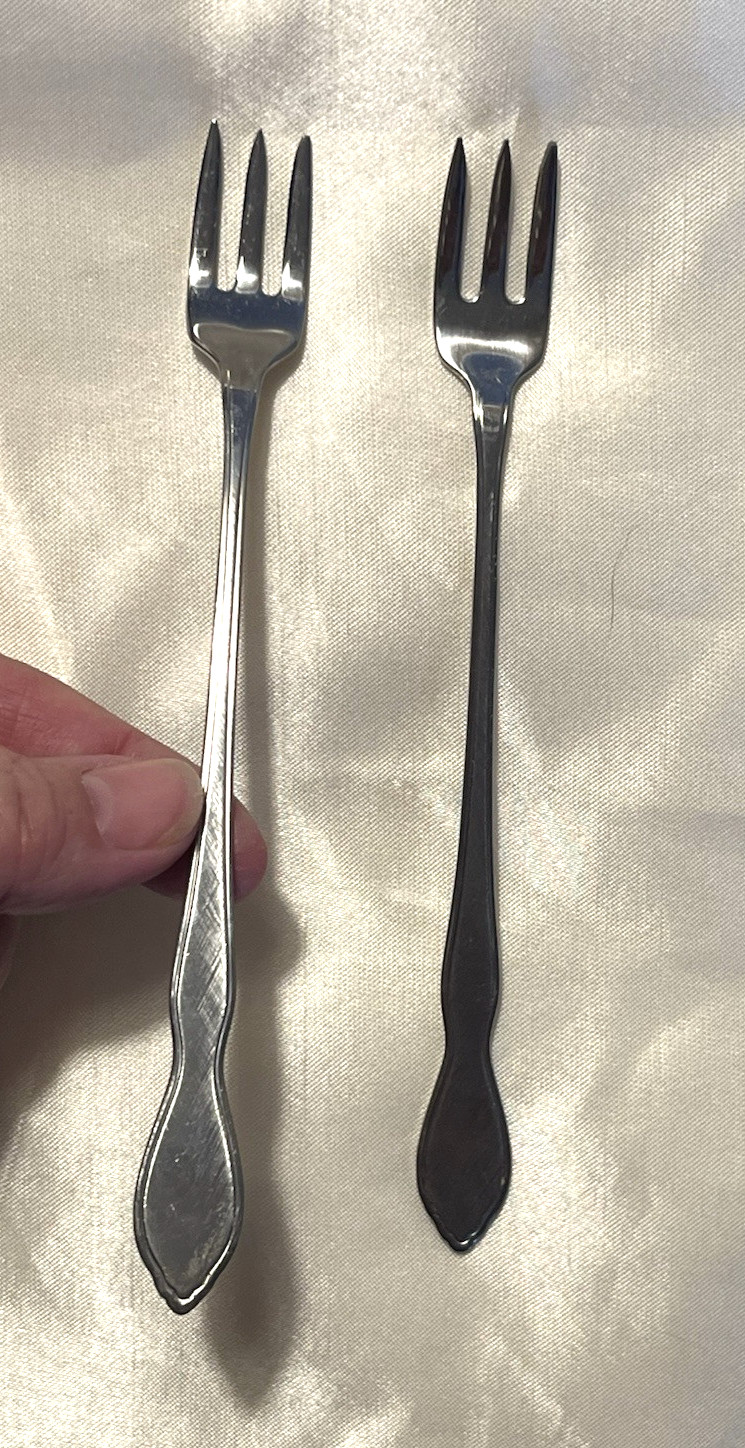 Set of 2 Vintage Brushed Pattern Cocktail Forks 1981 Rogers Oneida Ltd