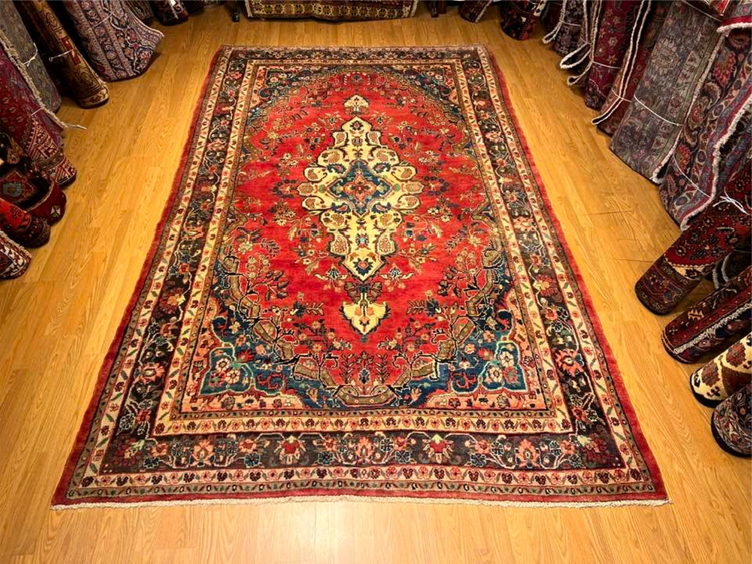 6.8 x 11.4 Handmade Simi Antique Isfahaan Room Size Rug . Natural Dye Soft Wool