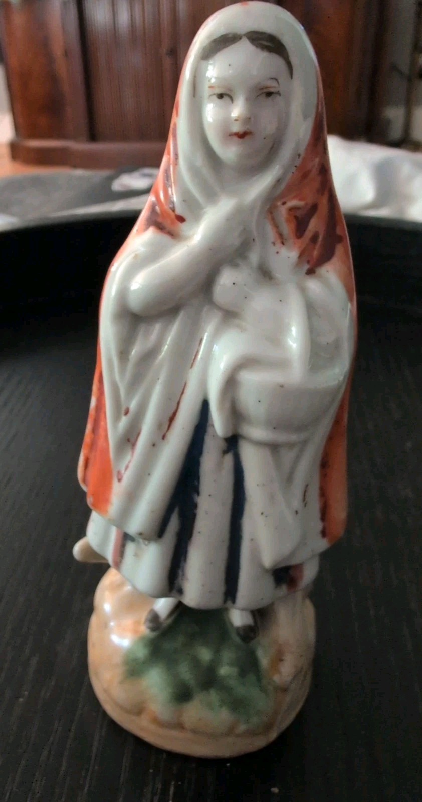 Fascinating HZZ-12– ANTIQUE STAFFORDSHIRE c. 1840s Figurine Red Riding Hood