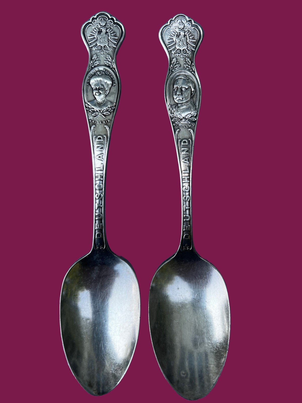 2 Souvenir Spoon Set Silverplate Oneida A1 “Deutchland Germany”