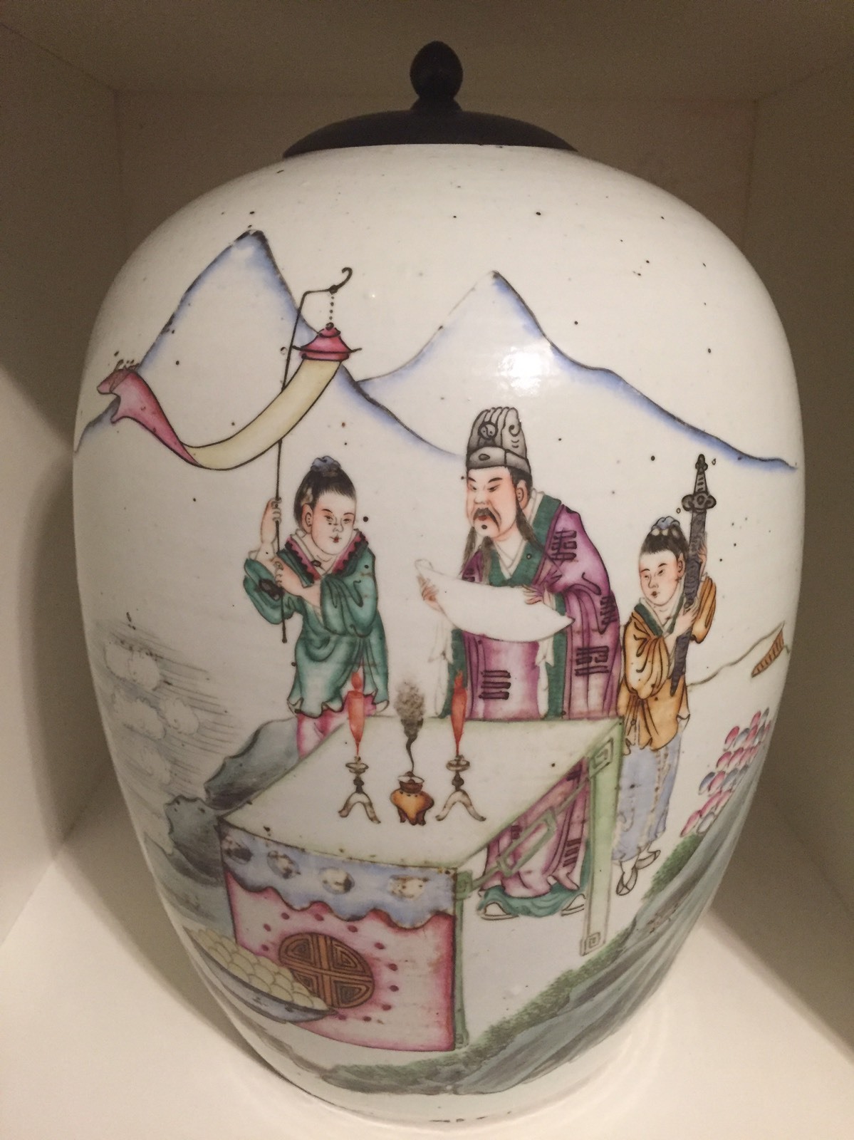 Famille Rose Melon Jar With Figures From Romance Of Three Kingdoms(1900s-1930s)