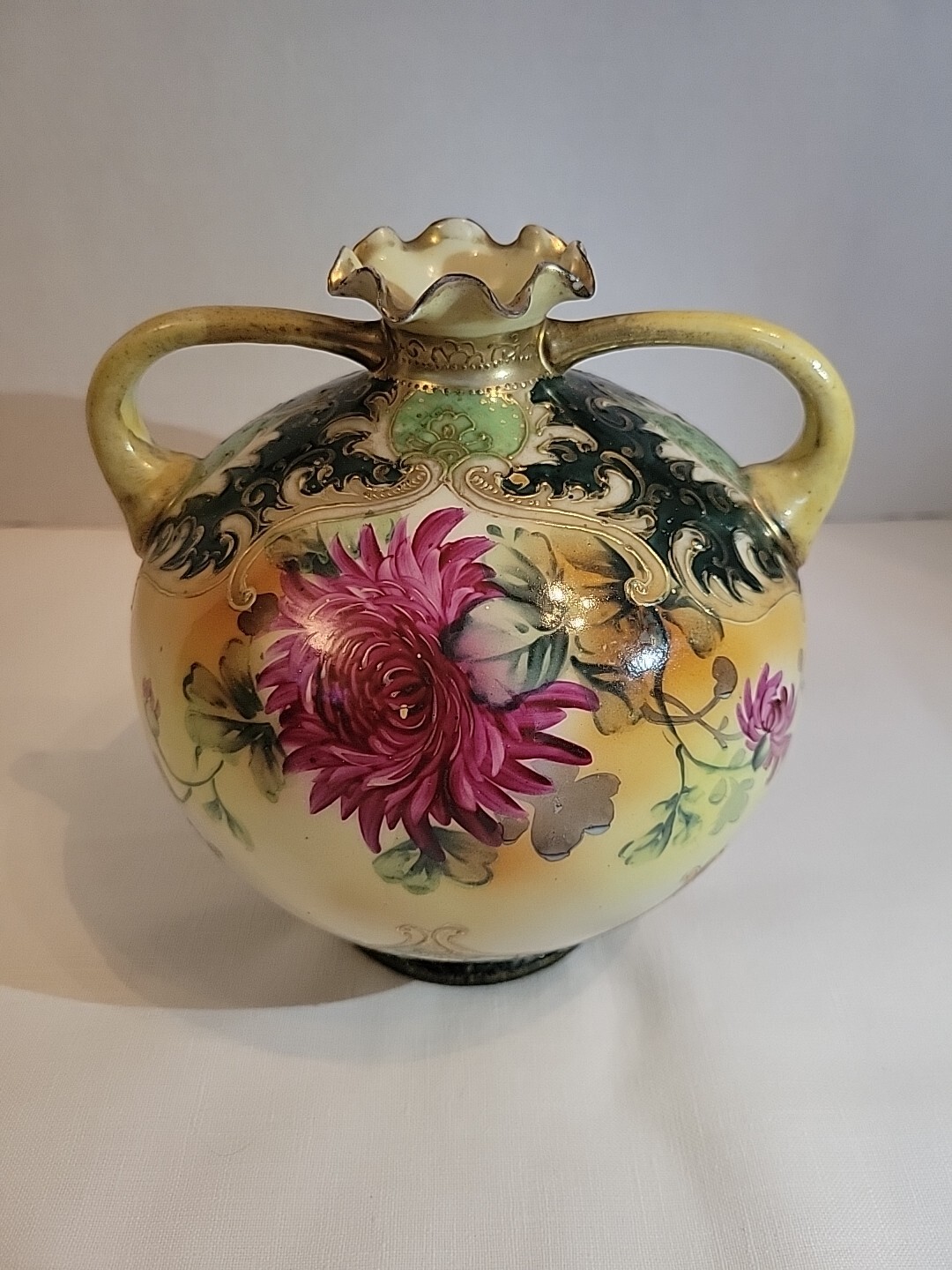 Nippon Japanese Hand Painted 7 1/2 In Vase