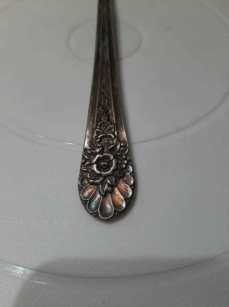 Wm Rogers Mfg Co AA “JUBILEE” SILVERPLATE COLD MEAT FORK 8 3/4″