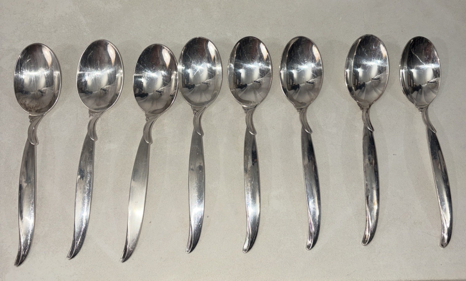 Set of 8 1847 Rogers Bros Teaspoons Flair Pattern Silverplate Flatware 6 3/4 In