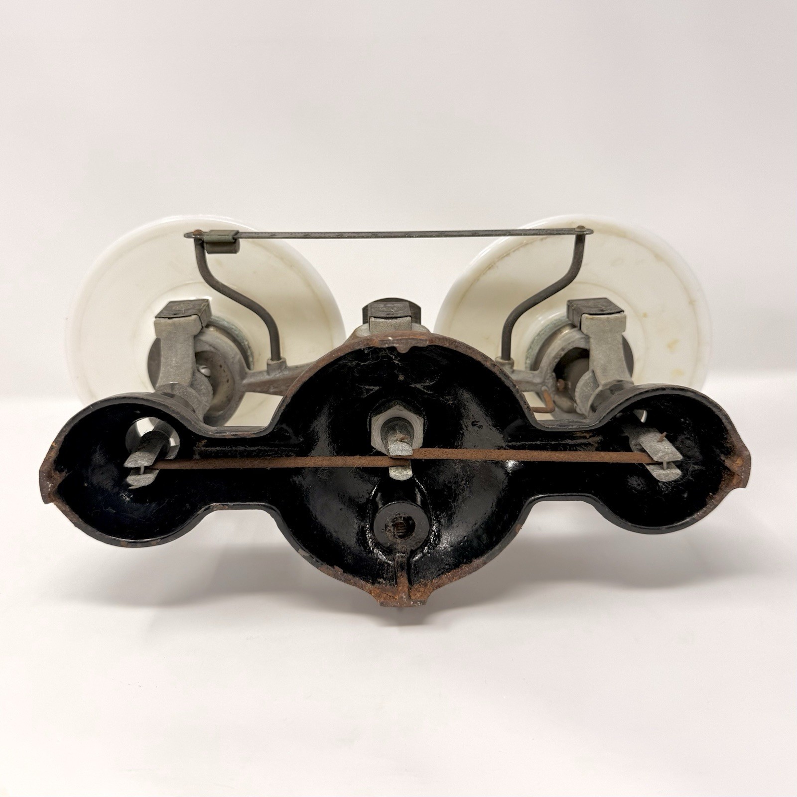 Antique OHAUS 2 Kilo Balance Scale Cast Iron with Milk Glass Trays – Authentic