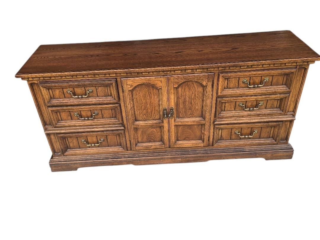 Vintage Dixie Oak 9 Drawer Dresser Buffet | Traditional Credenza | Solid Wood