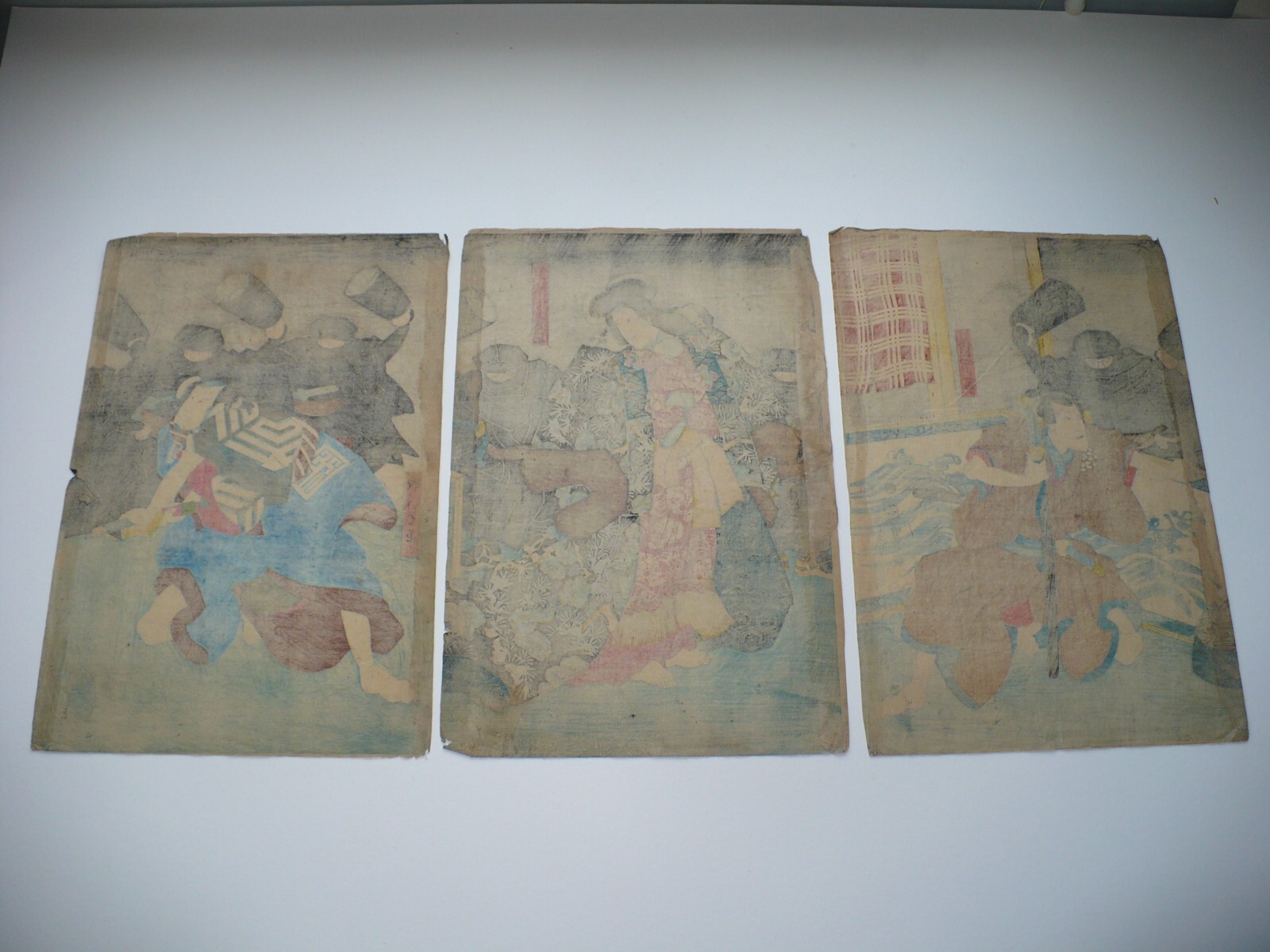 UTAGAWA KUNIYOSHI TRIPTYCH JAPANESE PRINT