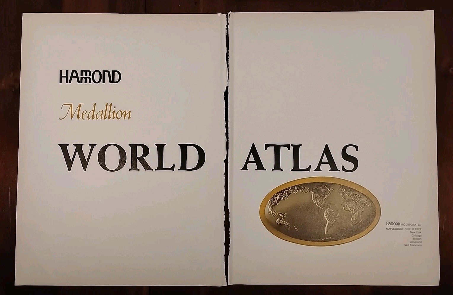 1973 Vintage OHIO Atlas Map Mid-Century Modern Hammond Medallion World Atlas