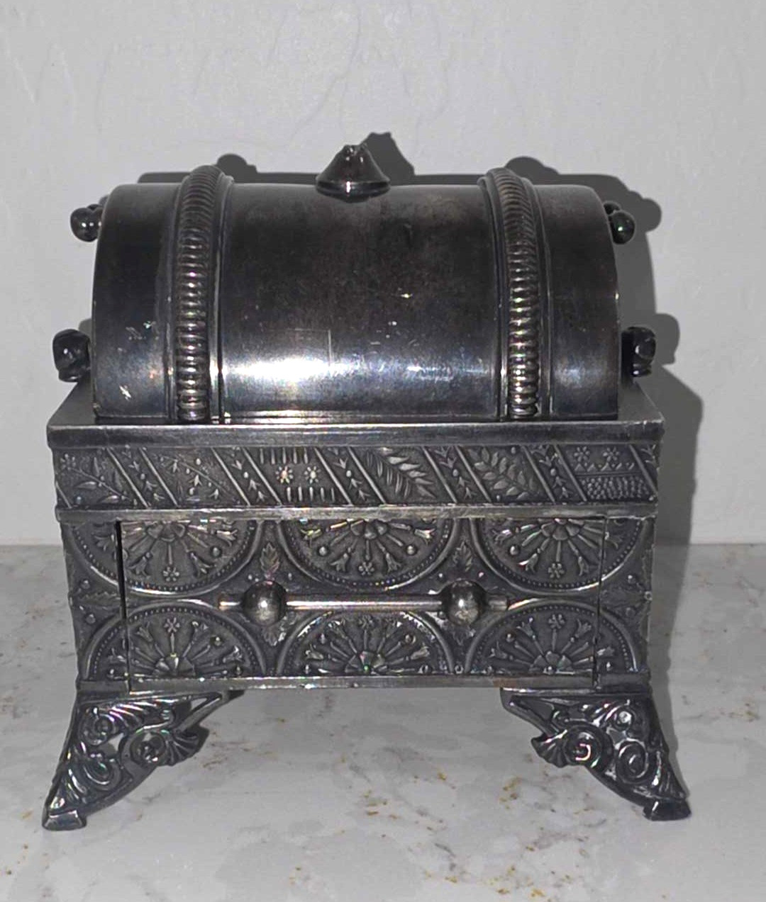 Antique Western Silver Co. Quadruple Plate Jewelry Casket Trinket Box #210