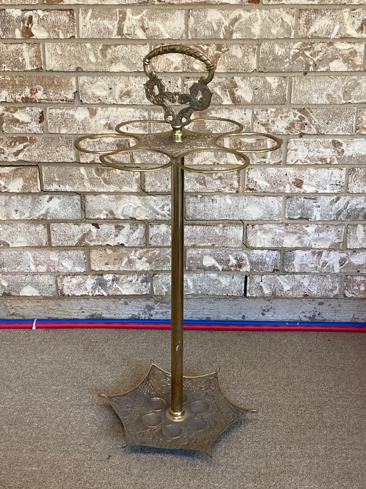 Vintage Ornate Brass Unique 6 Ring Umbrella Stand With Parasol Base – 32″ Tall