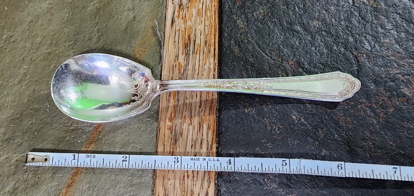 👌HOLMES & EDWARDS c1925 ROMANCE PATTERN SILVERPLATED SUGAR SPOON 🍚