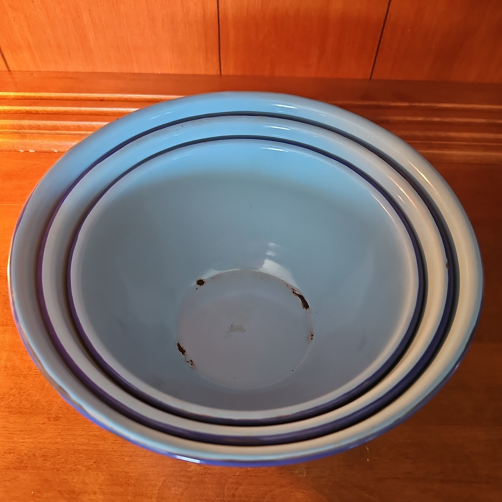 SWEET VINTAGE ROBIN EGG BLUE NESTING ENAMELWARE MIXING BOWLS TRIO NEVCO CHINA