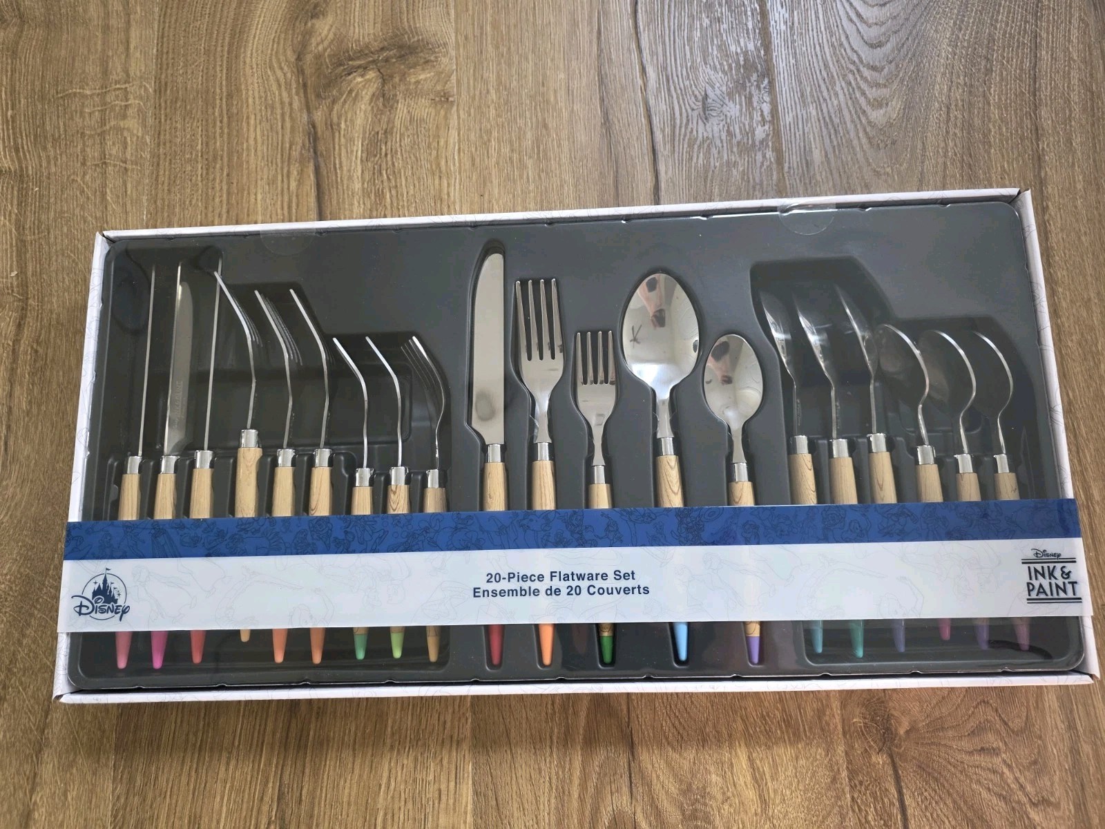 NIB Disney Ink & Paint 20 Piece Flatware Set Wooden Like Handles Colored Tips