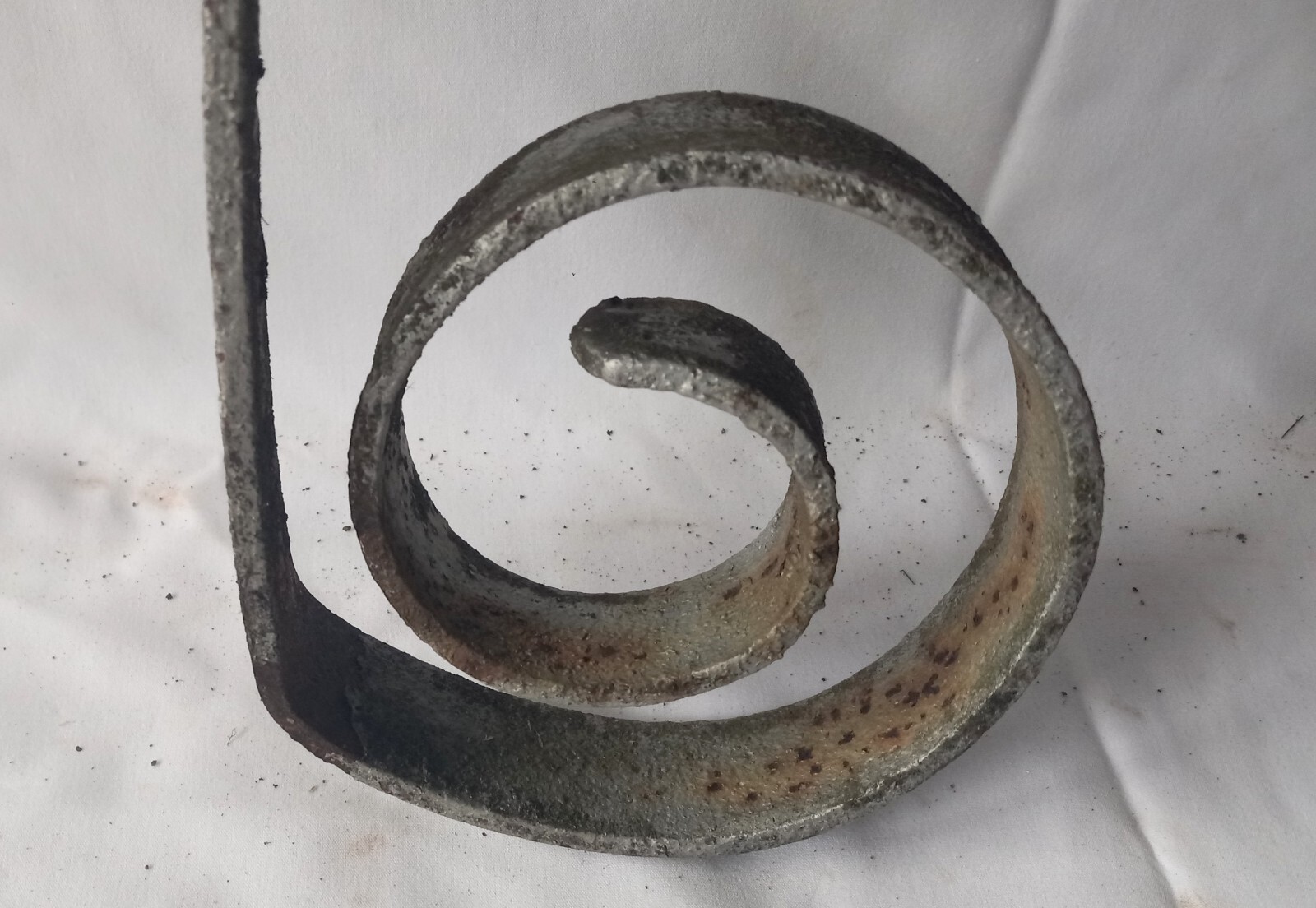 Antique Handmade Decorative Wrought Iron Scroll Style Corbel Bracket