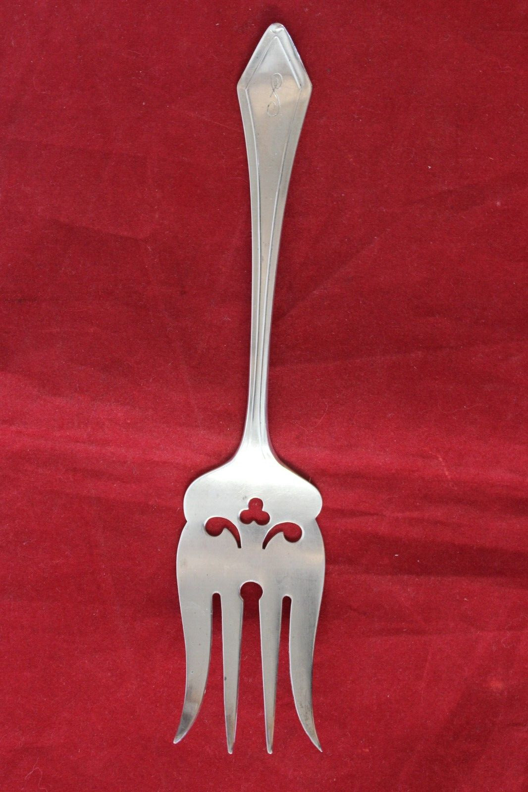 Dixie by Manchester 7-3/4″ Cold Meat Serving Fork “S” Mono (1920) ~46g