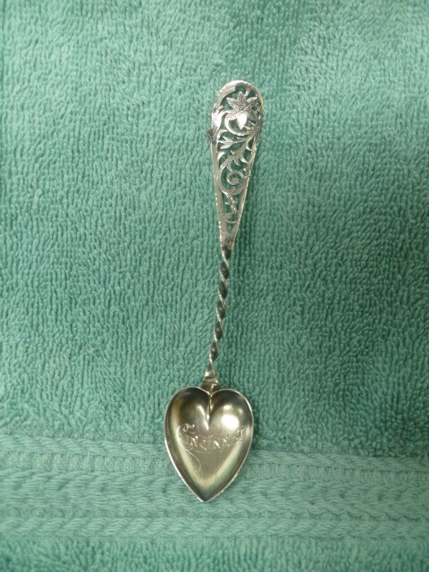 Antique Sterling Silver Souvenir CINCINNATI Beautiful Heart Spiral Floral 1892