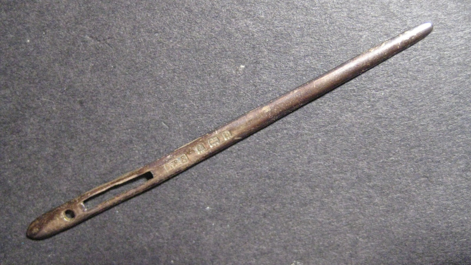 RARE ANTIQUE HALLMARKED SILVER BODKIN – 1901