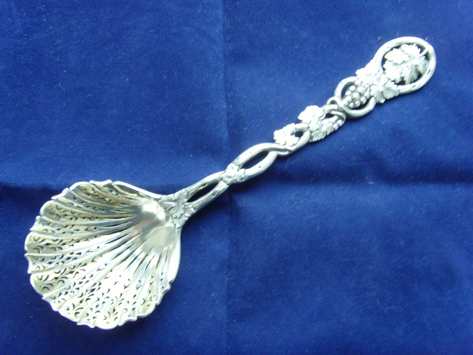 Rare Victorian Cast Sterling Silver Sugar Sifter ladle Pierced Vine George Adams