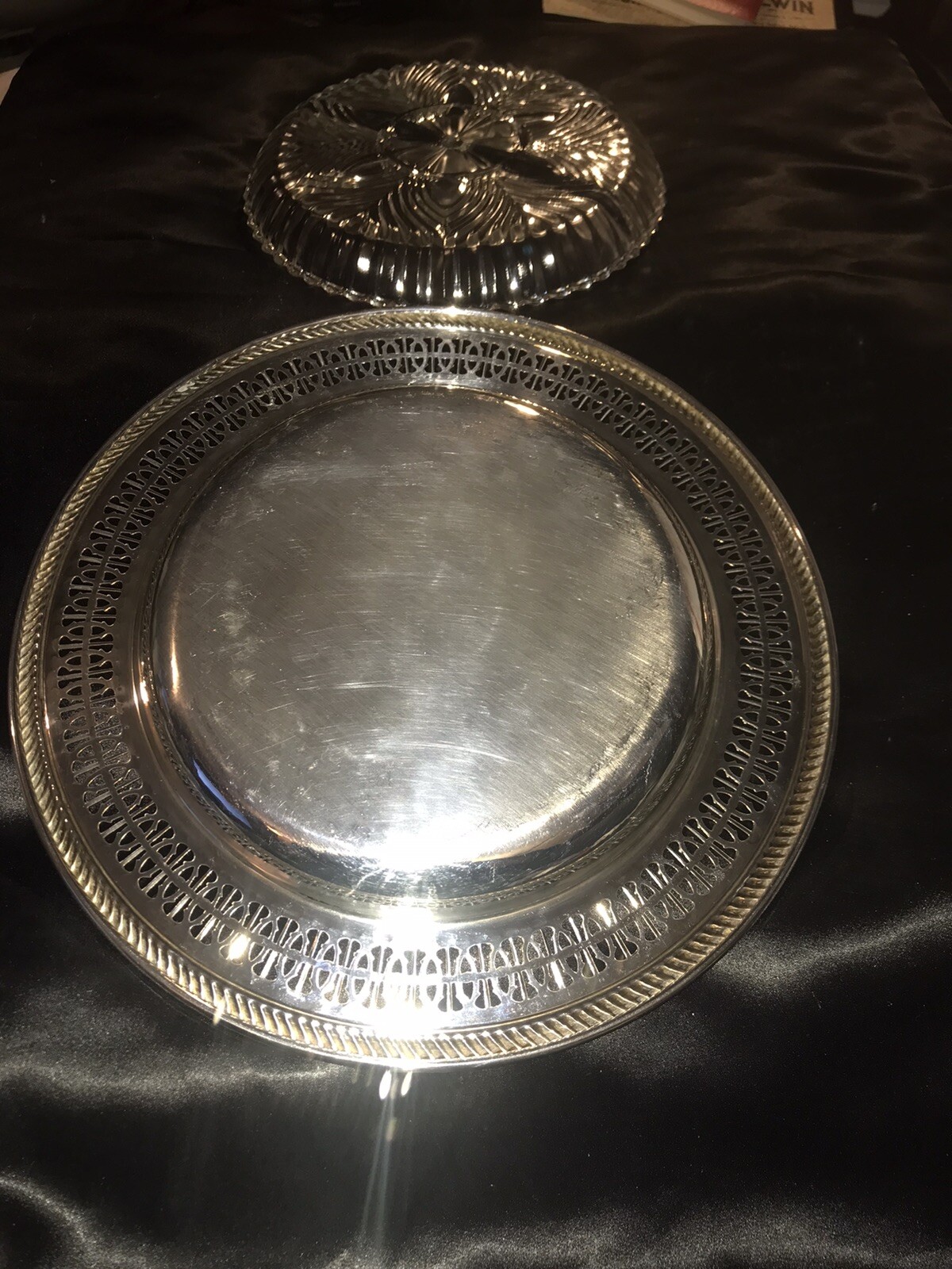 Wm Rogers #811 Eagle Star Round Silverplated Tray w Glass 3 Part Relish Insert