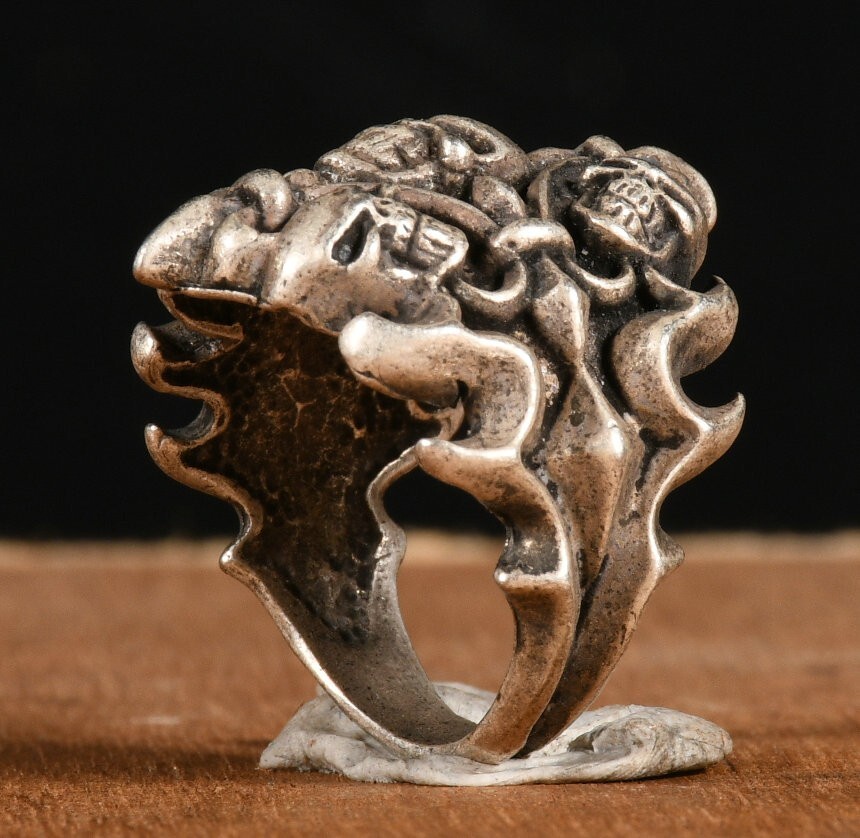 2.7CM Tibet Old Silver Fengshui Cross Skull Human Skull Head Ring Finger Ring