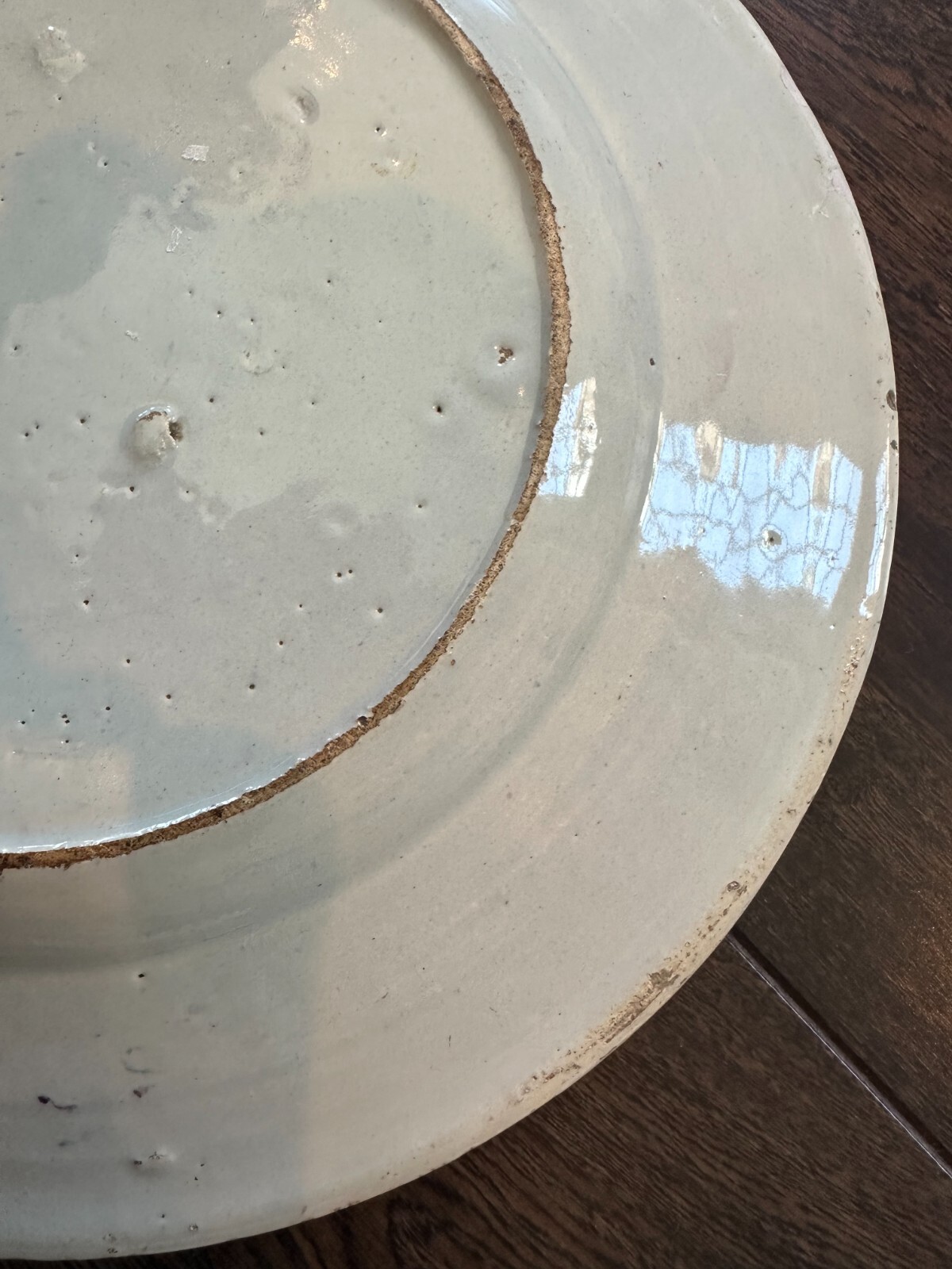 Delft polychrome Dutch Republic plate, 18th C, lion w/ 7 arrows, Now I rest safe